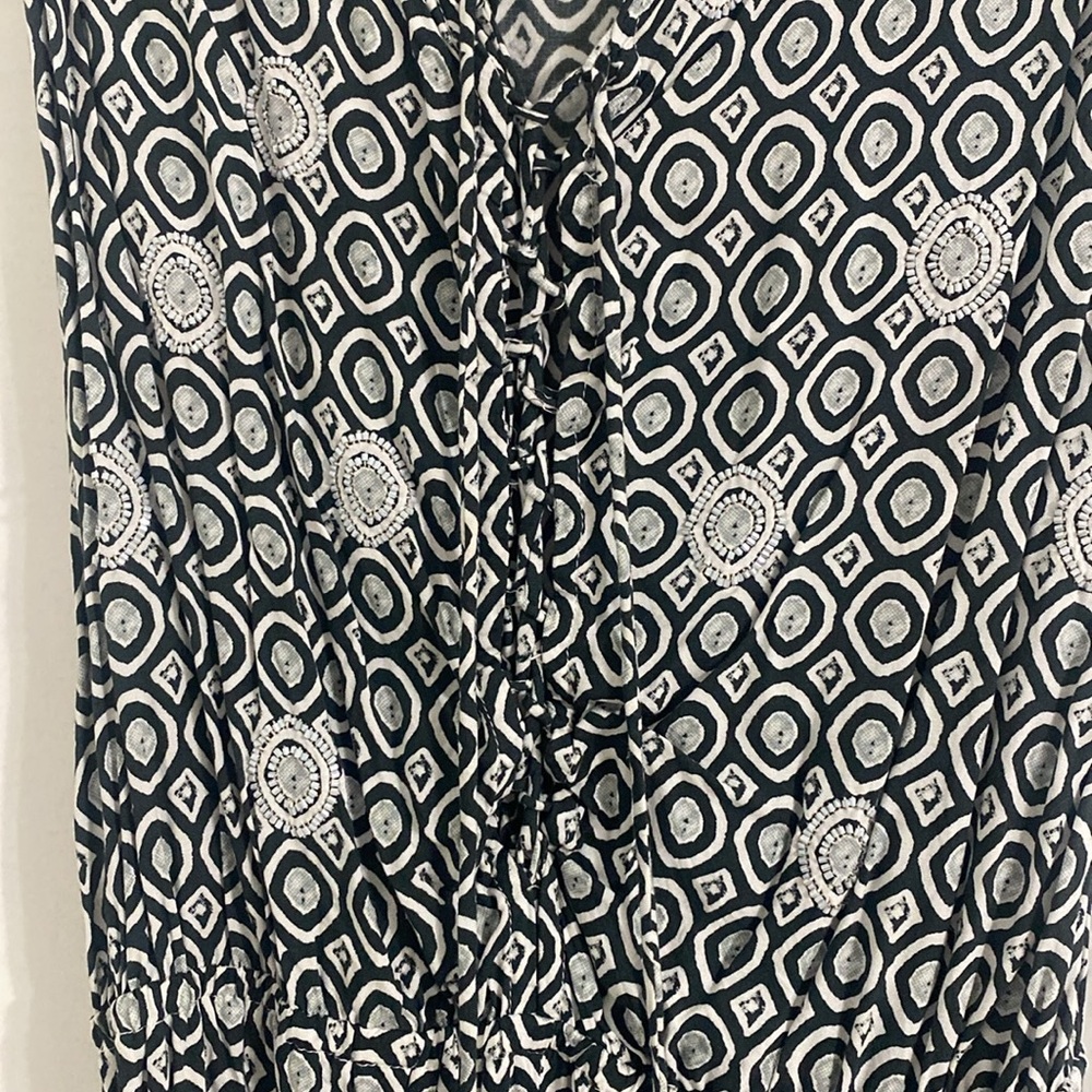 Romper - Picture 2 of 4